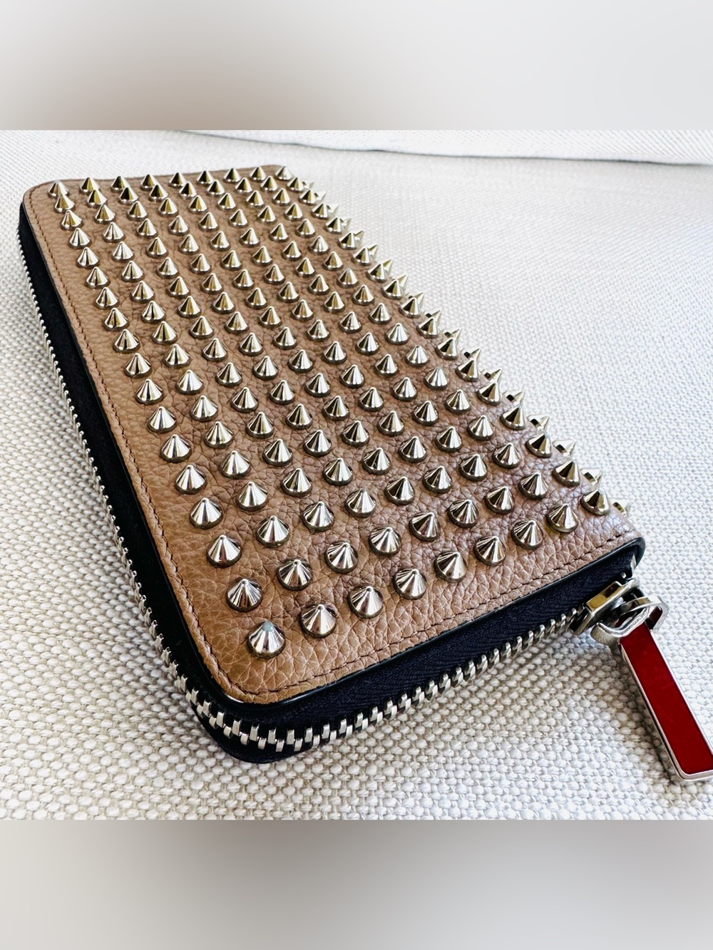 CHRISTIAN LOUBOUTIN Panettone Silver Spiked Zip Taupe Wallet EUC